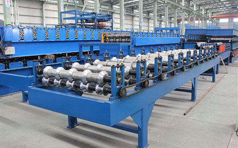 你知道彩鋼板設(shè)備有什么樣的應(yīng)用特點(diǎn)嗎？